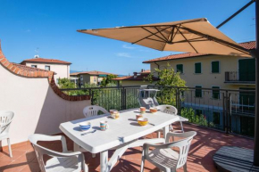 VILLA OLIVIA: TERRACE APARTMENT IN CENTER OF TOWN